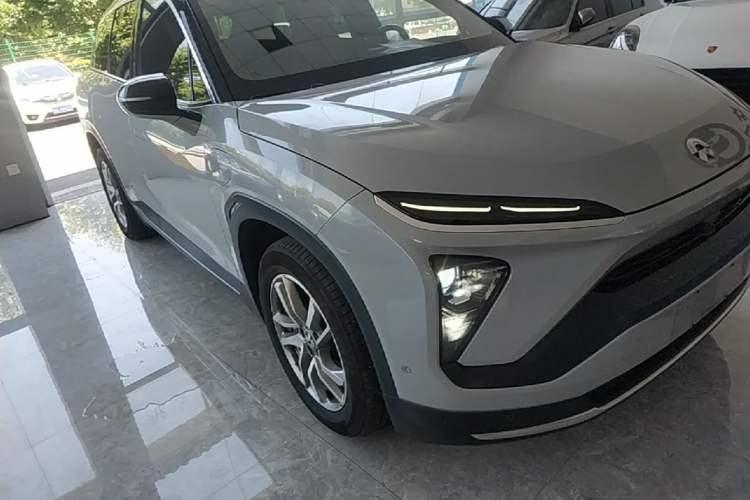Used Nio ES6 2020 420 km Sport Edition Front Right 45 Deg