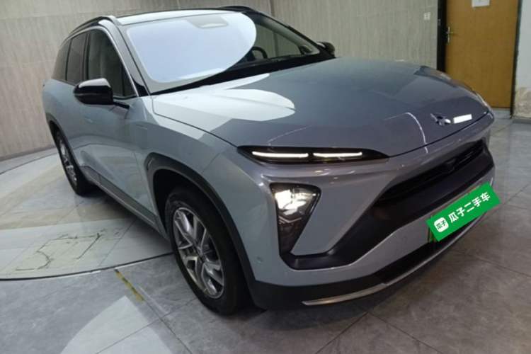 Used Nio ES6 2020 610 km Performance Version Front Right 45 Deg