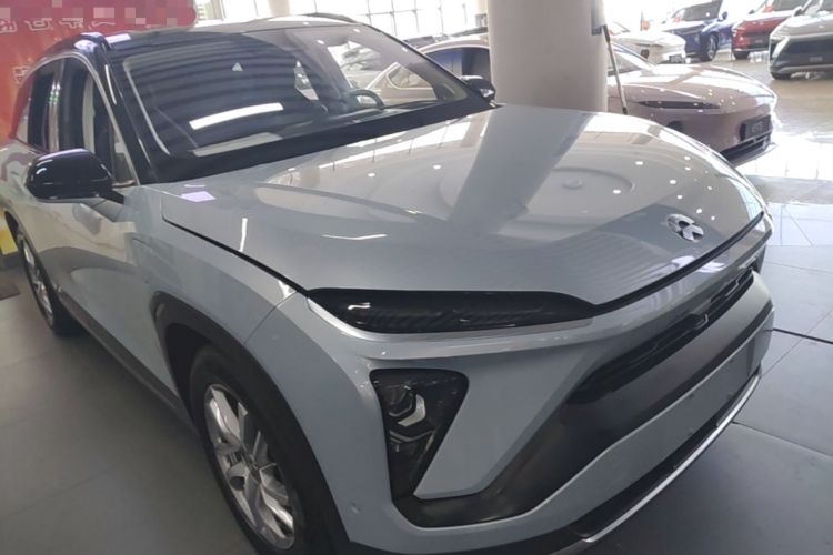 Used Nio ES6 2020 610 km Performance Version Front Right 45 Deg