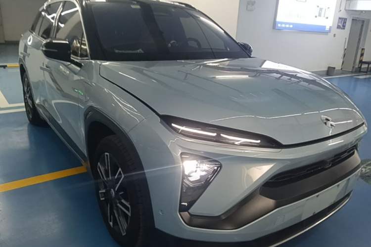 Used Nio ES6 2020 430KM Performance Version Front Right 45 Deg