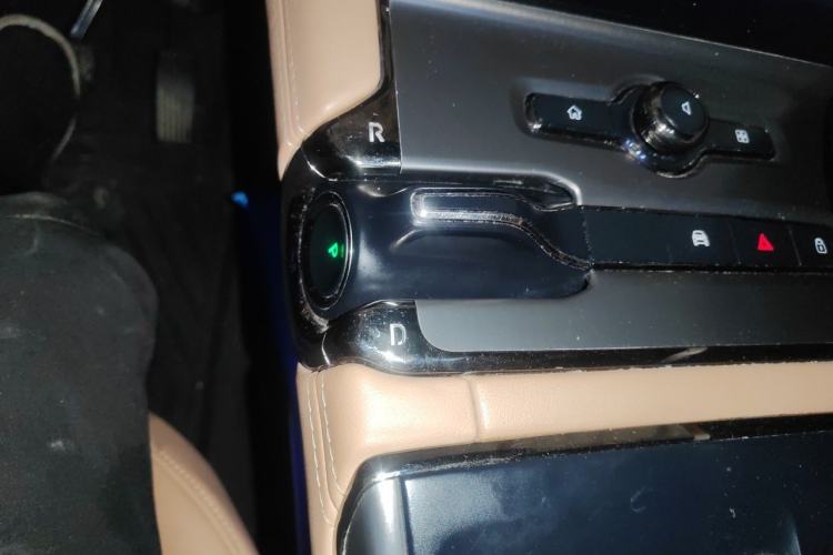Used Nio ES6 2020 420 km Sport Edition Gear Lever