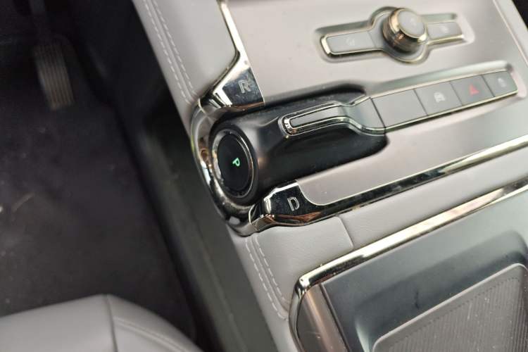 Used Nio ES6 2020 430 km Signature Edition Gear Lever