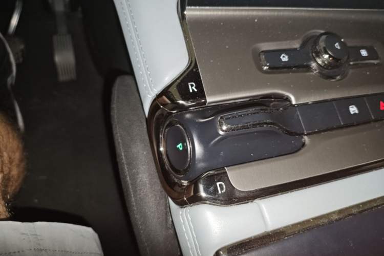 Used Nio ES6 2020 420 km Sport Edition Gear Lever