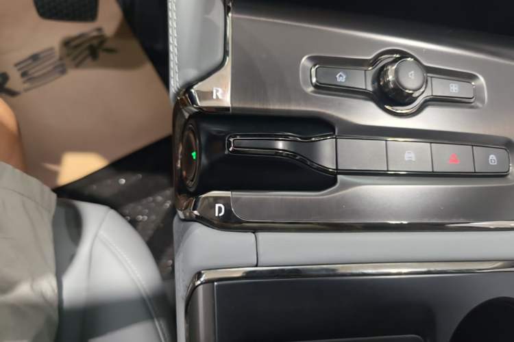 Used Nio ES6 2020 420 km Sport Edition Gear Lever