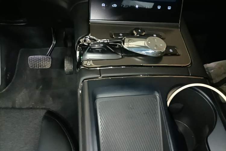 Used Nio ES6 2020 420 km Sport Edition Gear Lever