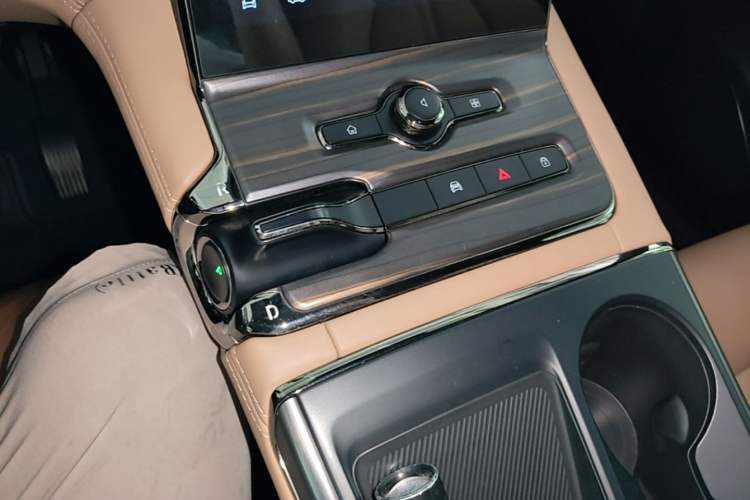 Used Nio ES6 2020 420 km Sport Edition Gear Lever