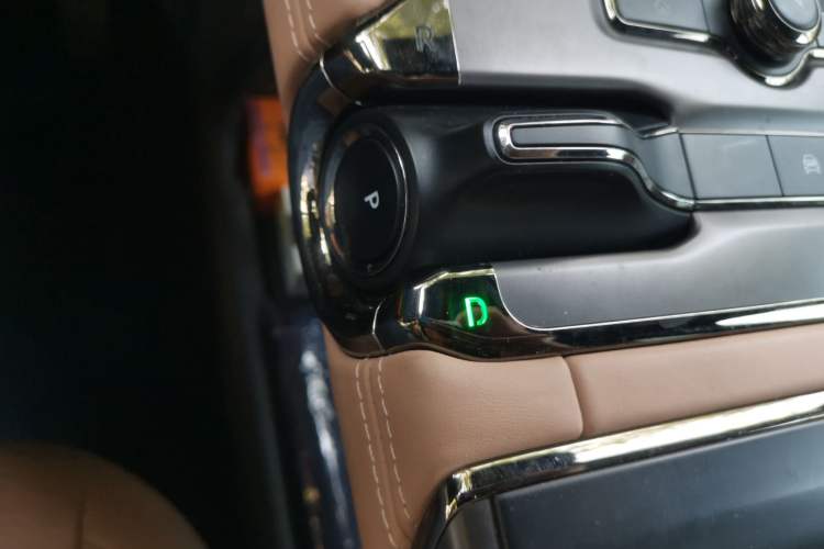 Used Nio ES6 2020 430 km Signature Edition Gear Lever