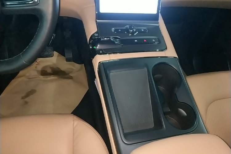 Used Nio ES6 2020 600 km Sport Edition Gear Lever