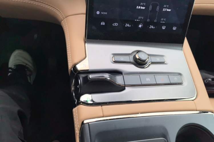 Used Nio ES6 2020 420 km Sport Edition Gear Lever