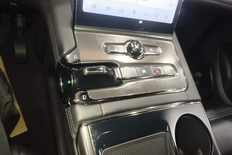 Used Nio ES6 2020 420 km Sport Edition Gear Lever