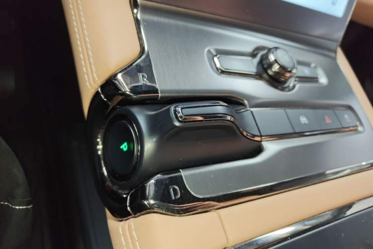 Used Nio ES6 2020 420 km Sport Edition Gear Lever