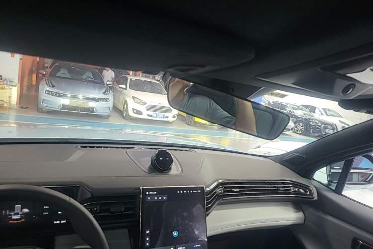 Used Nio ES6 2020 600 km Sport Edition Headliner