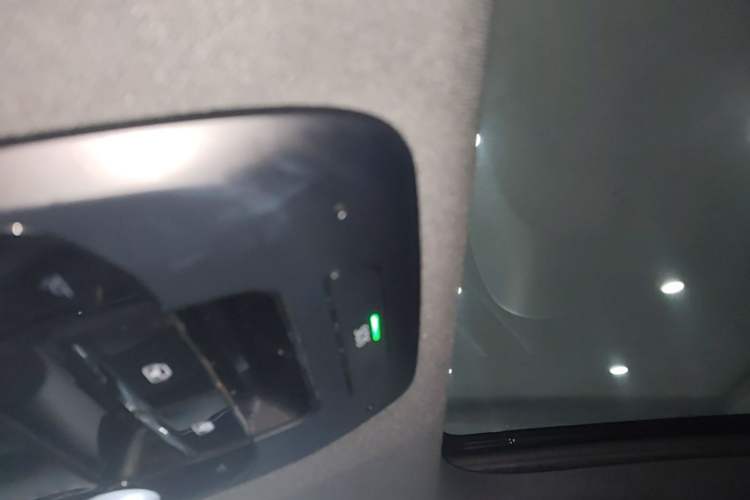 Used Nio ES6 2020 420 km Sport Edition Headliner