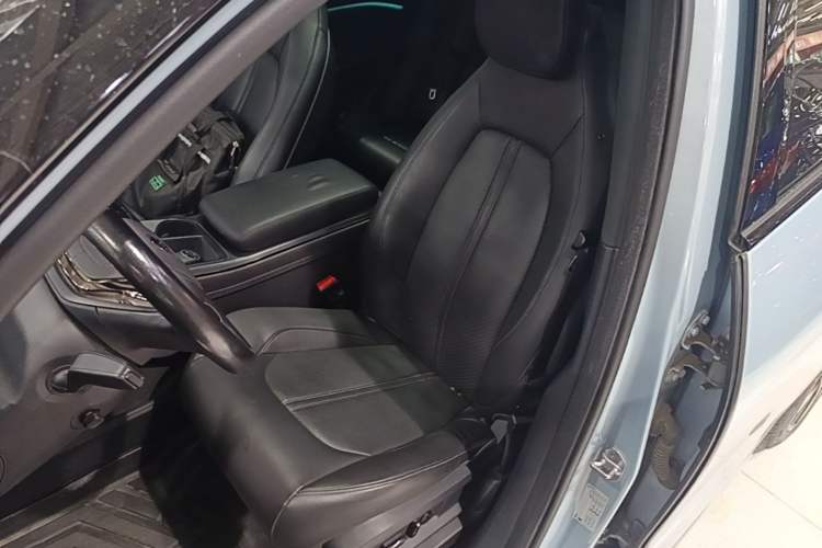 Used Nio ES6 2020 610 km Performance Version Left Front Seat