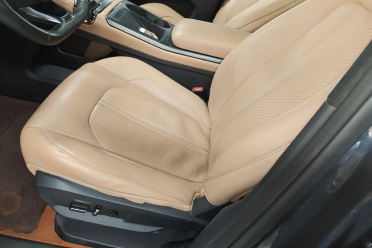 Used Nio ES6 2020 430 km Signature Edition Left Front Seat