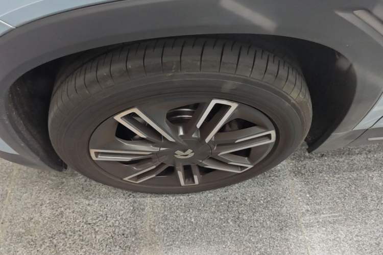 Used Nio ES6 2020 455KM Sport Edition Left Front Wheel Hub