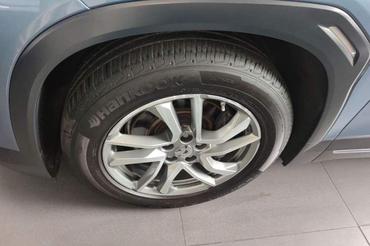 Used Nio ES6 2020 600 km Sport Edition Left Front Wheel Hub