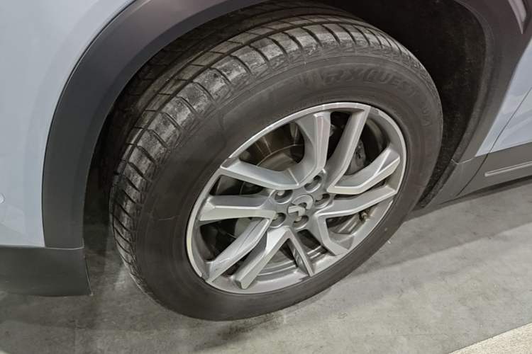 Used Nio ES6 2020 600 km Sport Edition Left Front Wheel Hub