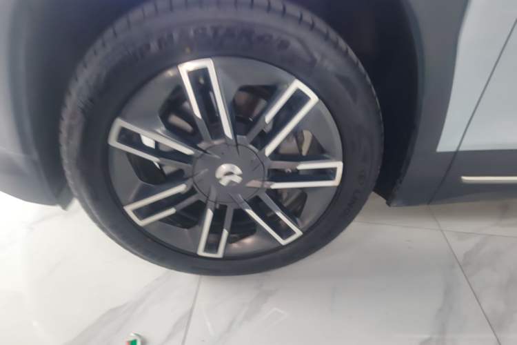 Used Nio ES6 2020 430 km Signature Edition Left Front Wheel Hub