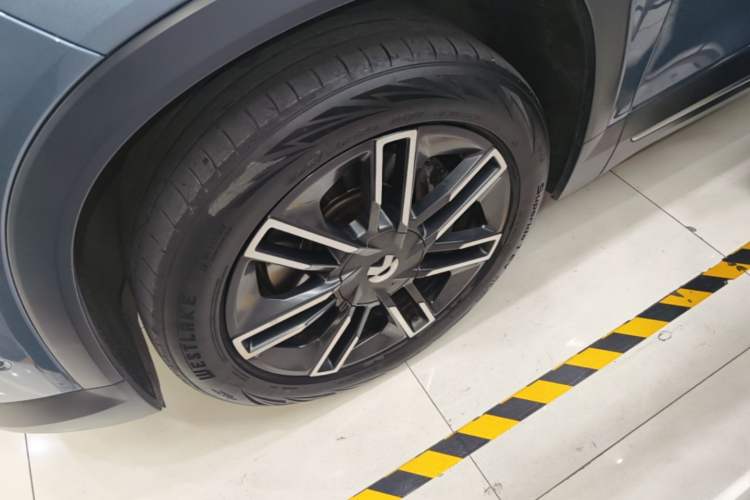 Used Nio ES6 2020 430 km Signature Edition Left Front Wheel Hub