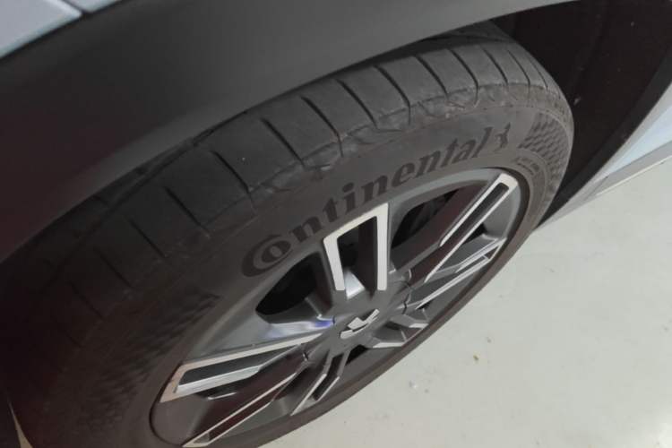Used Nio ES6 2020 600 km Sport Edition Left Front Wheel Hub