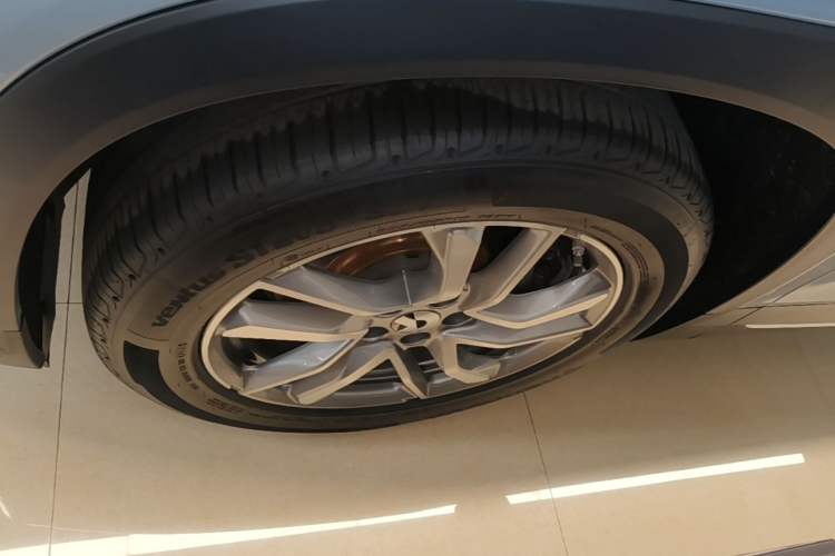 Used Nio ES6 2020 455KM Sport Edition Left Front Wheel Hub