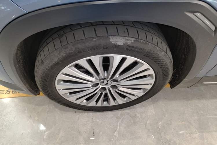 Used Nio ES6 2020 420 km Sport Edition Left Front Wheel Hub