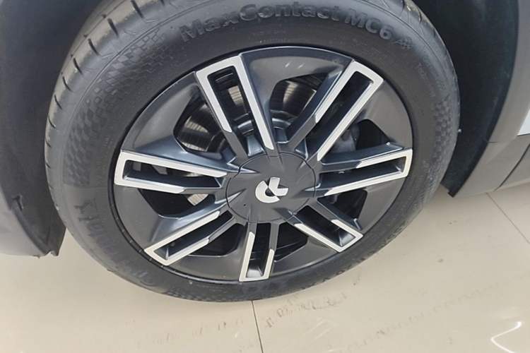 Used Nio ES6 2020 420 km Sport Edition Left Front Wheel Hub