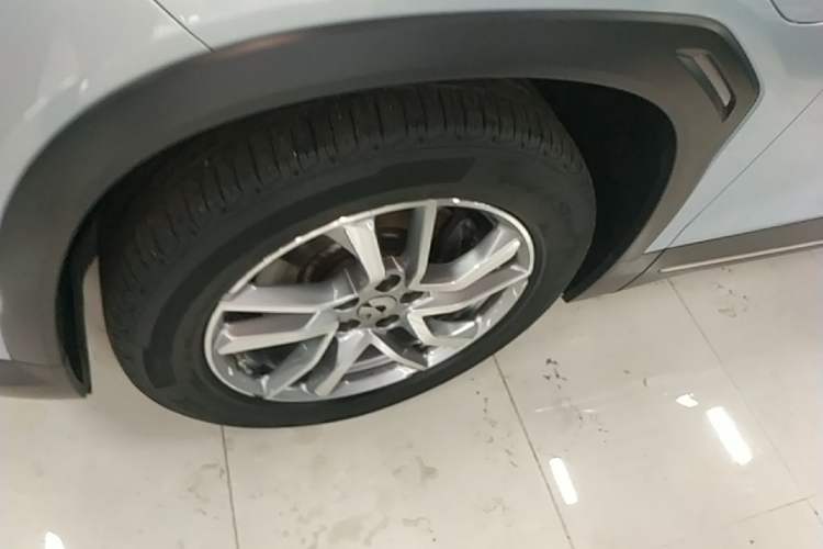 Used Nio ES6 2020 600 km Sport Edition Left Front Wheel Hub