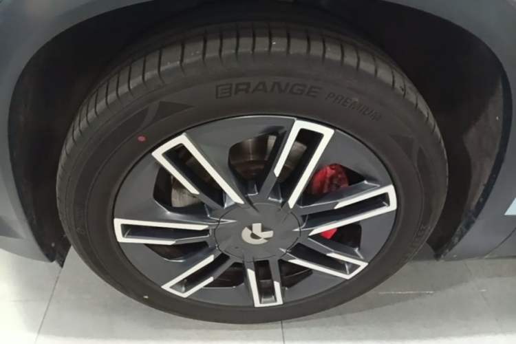 Used Nio ES6 2020 420 km Sport Edition Left Front Wheel Hub