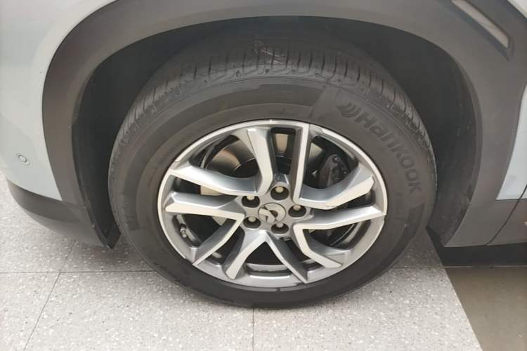 Used Nio ES6 2020 420 km Sport Edition Left Front Wheel Hub
