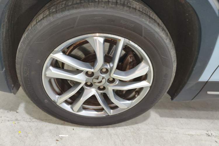 Used Nio ES6 2020 420 km Sport Edition Left Front Wheel Hub