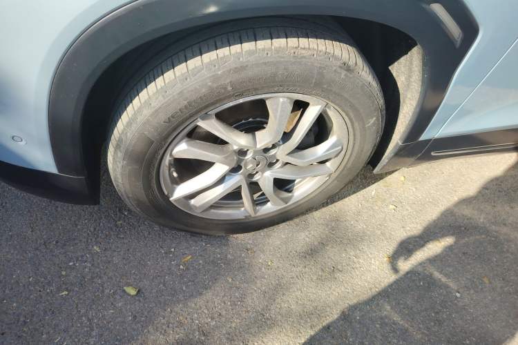 Used Nio ES6 2020 420 km Sport Edition Left Front Wheel Hub