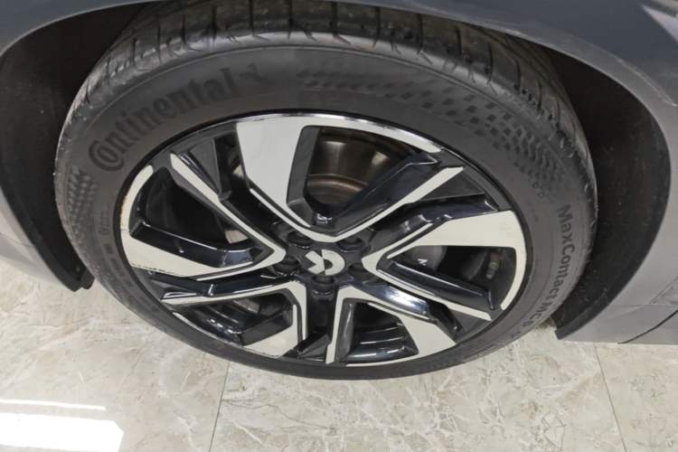 Used Nio ES6 2020 430 km Signature Edition Left Front Wheel Hub