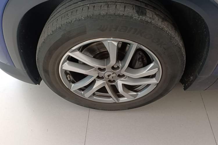 Used Nio ES6 2020 600 km Sport Edition Left Front Wheel Hub