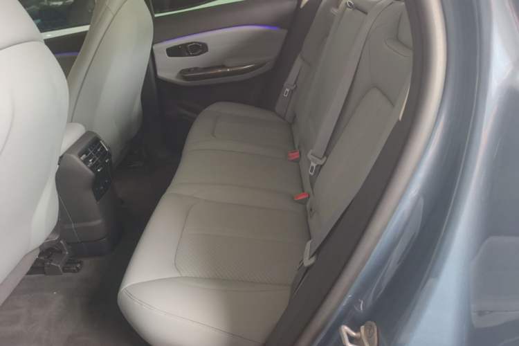 Used Nio ES6 2020 420 km Sport Edition Left Rear Seat