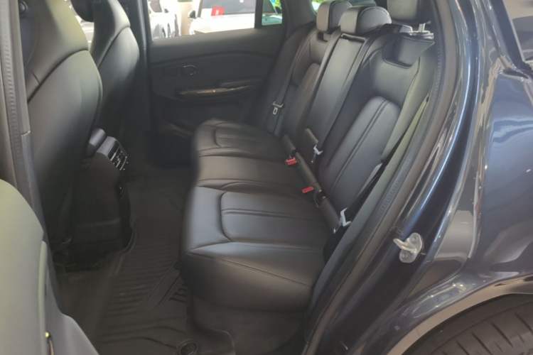 Used Nio ES6 2020 430 km Signature Edition Left Rear Seat