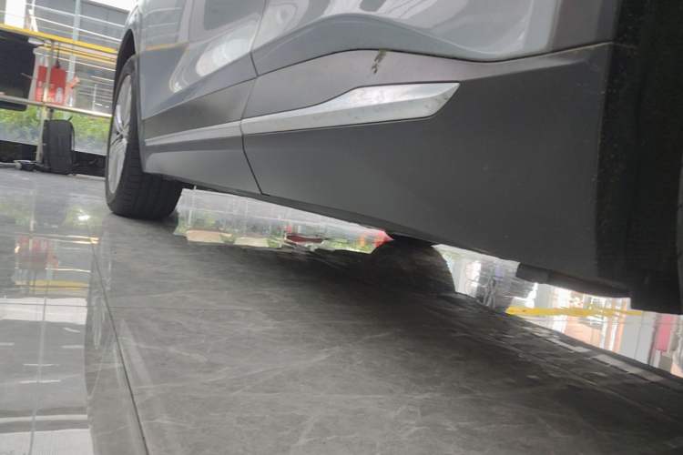 Used Nio ES6 2020 600 km Sport Edition Left Side Sill