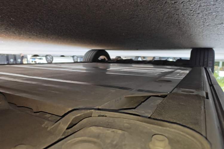 Used Nio ES6 2020 420 km Sport Edition Left Side Sill