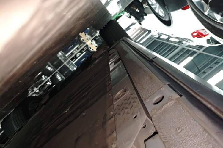 Used Nio ES6 2020 610 km Performance Version Left Side Sill