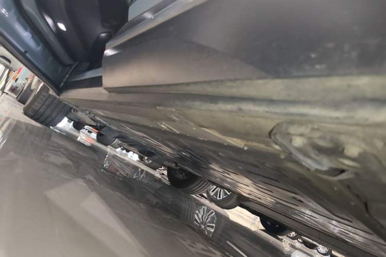 Used Nio ES6 2020 420 km Sport Edition Left Side Sill