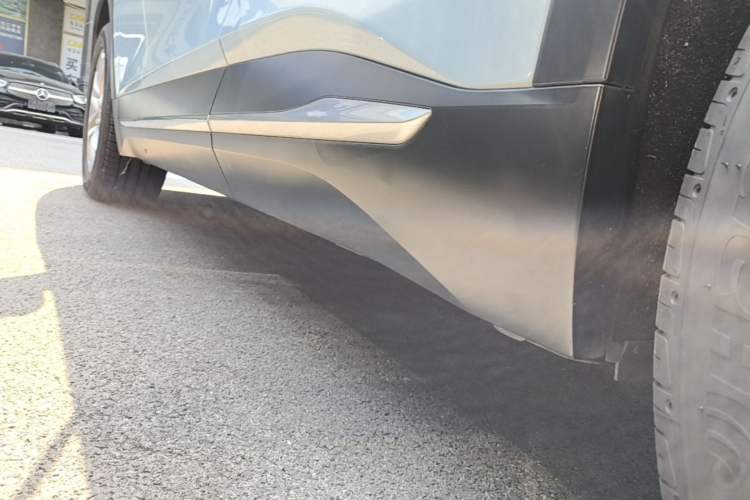Used Nio ES6 2020 420 km Sport Edition Left Side Sill
