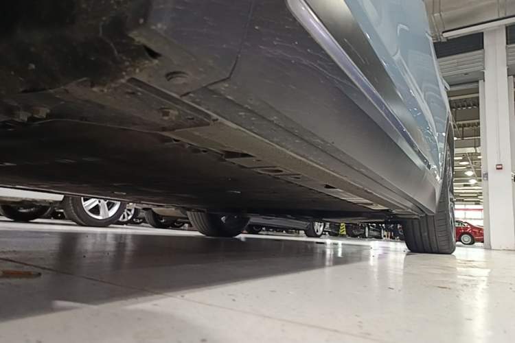 Used Nio ES6 2020 610 km Performance Version Left Side Sill