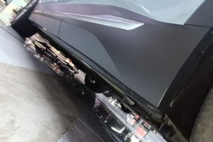 Used Nio ES6 2020 610 km Performance Version Left Side Sill