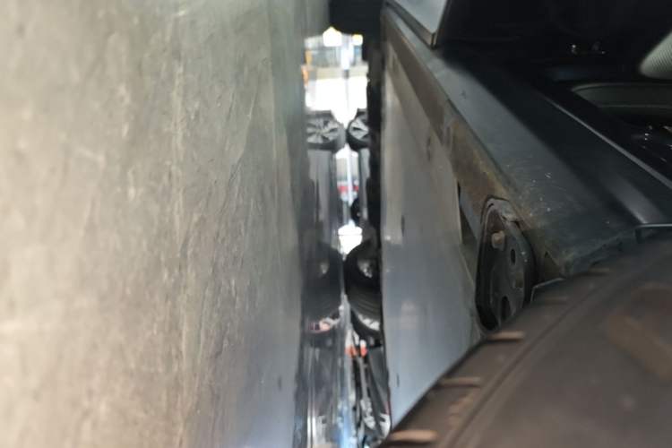 Used Nio ES6 2020 430KM Performance Version Left Side Sill