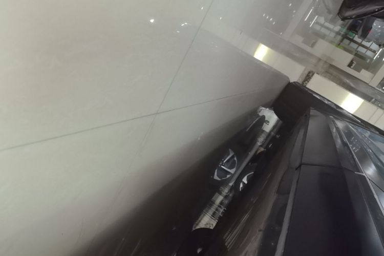 Used Nio ES6 2020 420 km Sport Edition Left Side Sill