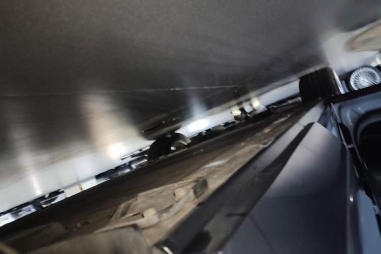 Used Nio ES6 2020 610 km Performance Version Left Side Sill