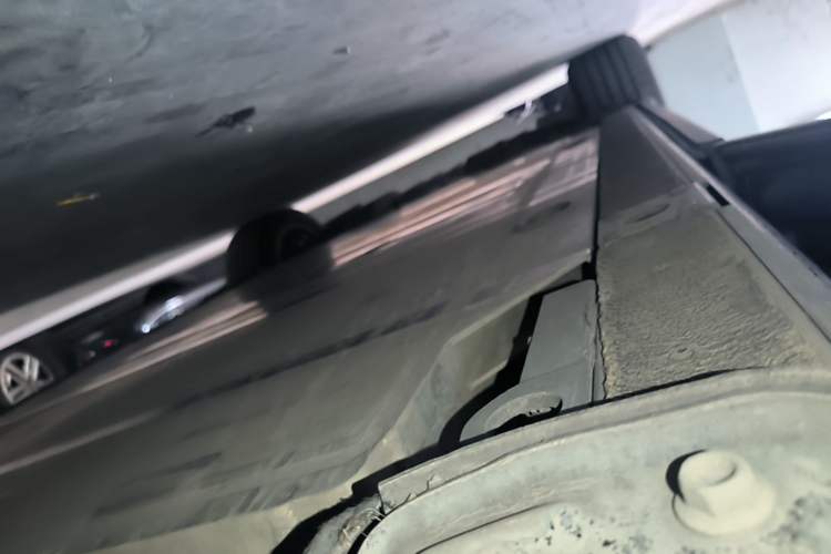 Used Nio ES6 2020 420 km Sport Edition Left Side Sill