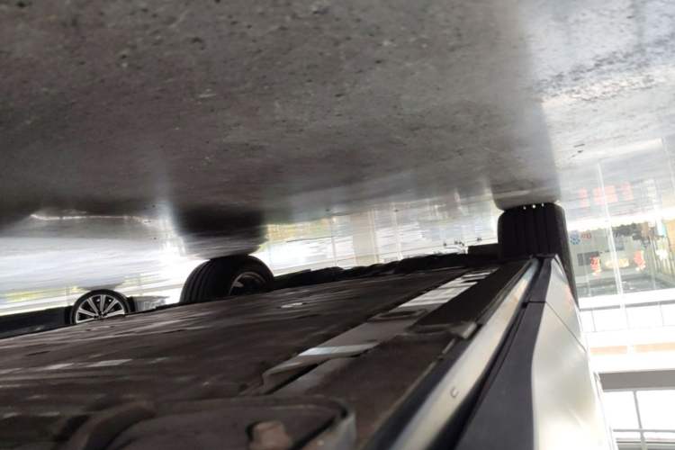 Used Nio ES6 2020 420 km Sport Edition Left Side Sill