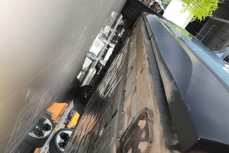 Used Nio ES6 2020 420 km Sport Edition Left Side Sill